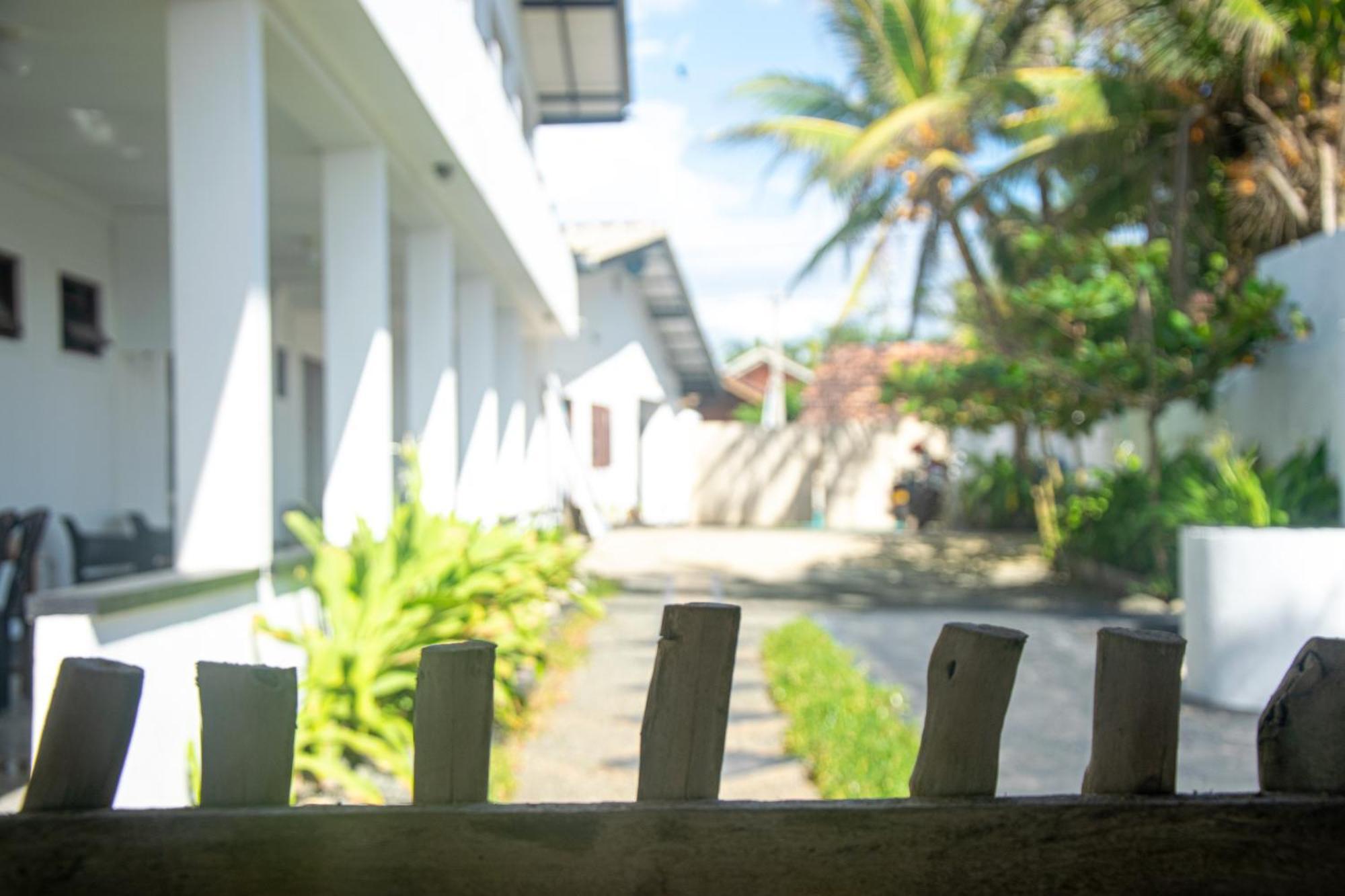 Bed and Breakfast Sailors' Bay Hikkaduwa Exteriér fotografie