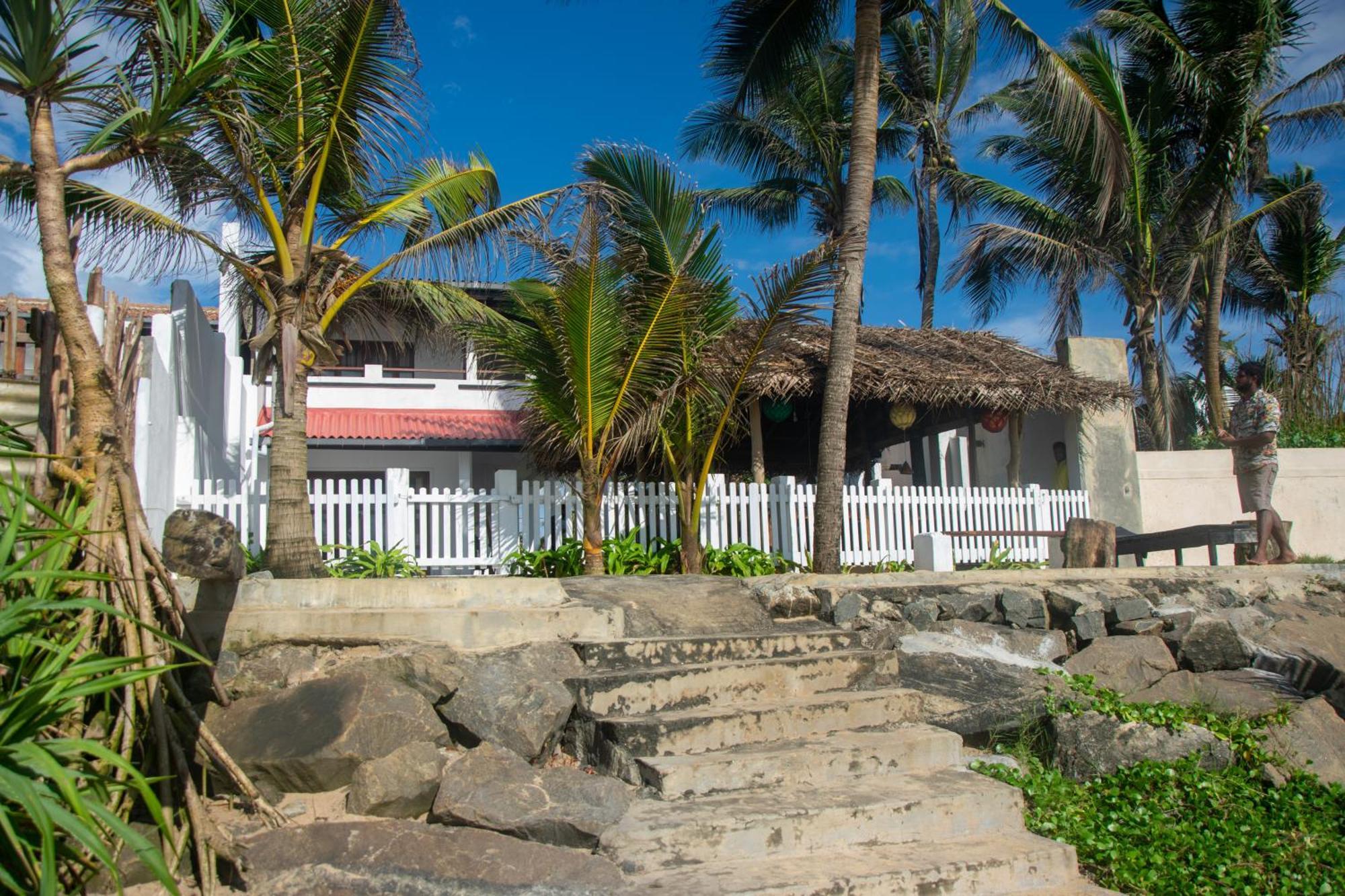 Bed and Breakfast Sailors' Bay Hikkaduwa Exteriér fotografie
