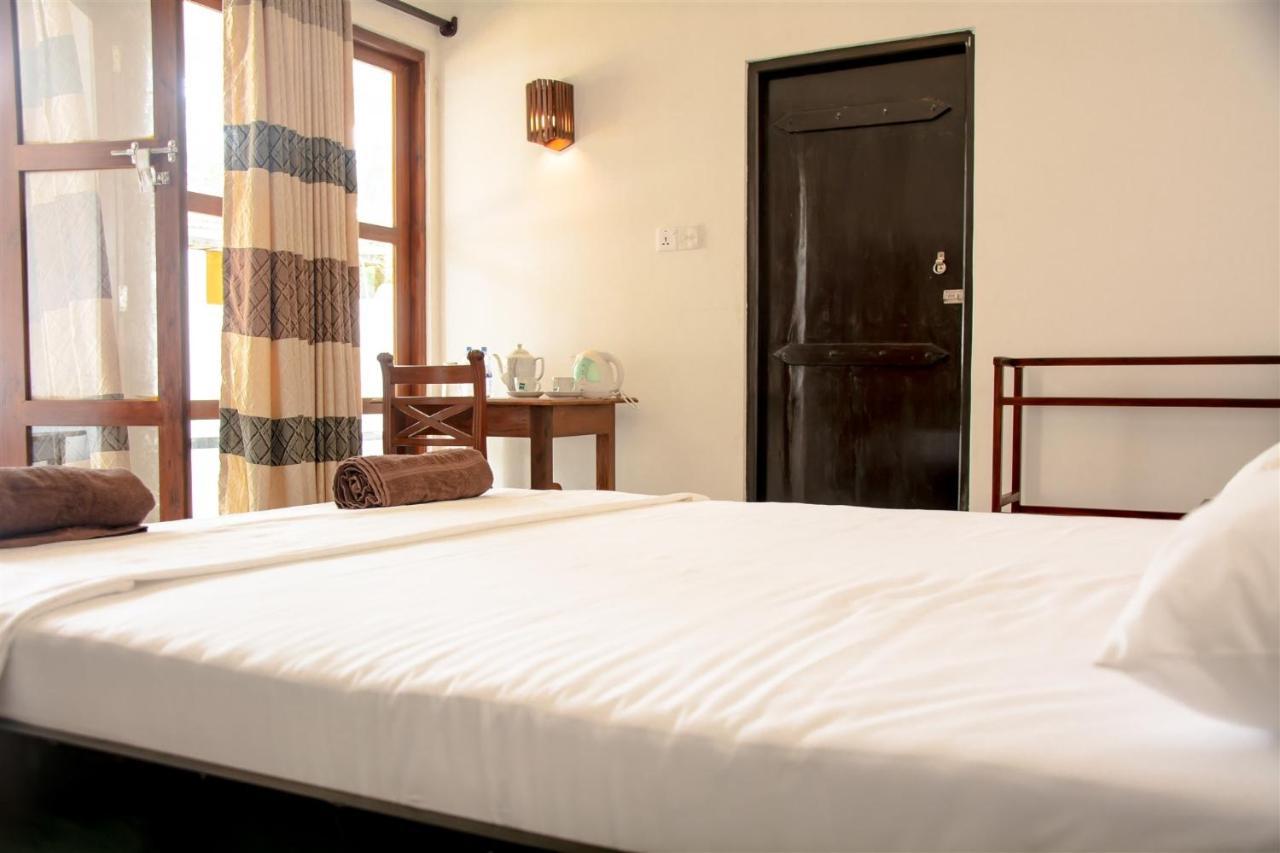 Bed and Breakfast Sailors' Bay Hikkaduwa Exteriér fotografie